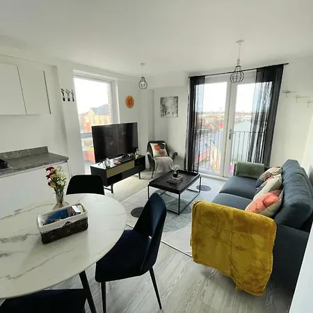 Appartement 1B-Steps To Uni&Stadium- Wi-Fi Netflix Breakfast Manchester