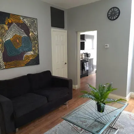 Stylish 4 Bed House - 15 Min To Centre * Manchester