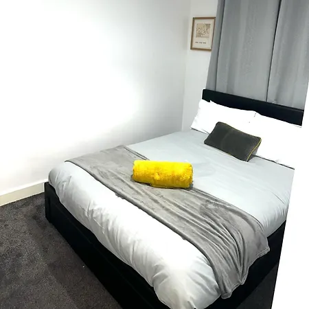 Private Luxury Br Near Etihad Stadium Alloggio in famiglia