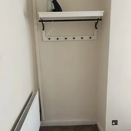 Levenshulme Entire House Sleeps 7max *