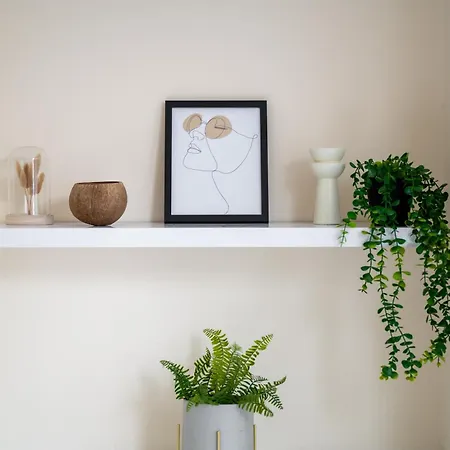 Modern 4br In M11, Close To Etihad Stadium Sleeps 11