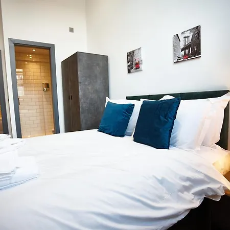 アパート The Larimar *