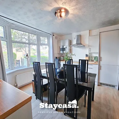 펜션 Large 6br House Free Parking & Wifi