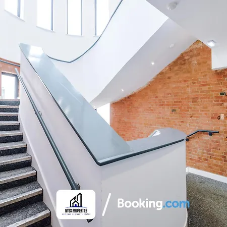 Media City Apt Sleeps8, 25 Percent Off For Monthly Stays, Business & Leisure 맨체스터