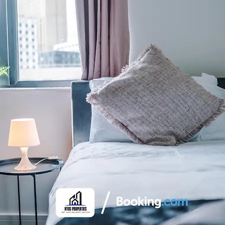 아파트 Media City Apt Sleeps8, 25 Percent Off For Monthly Stays, Business & Leisure *