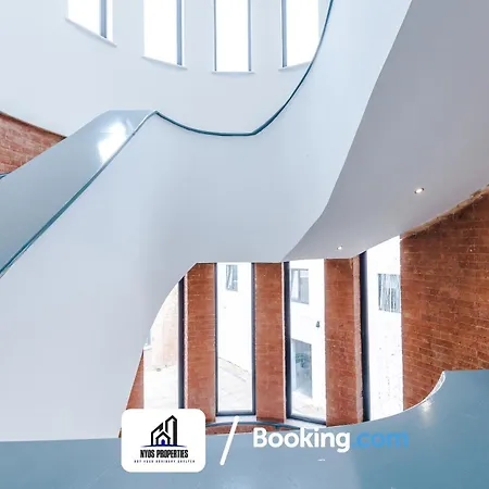 Media City Apt Sleeps8, 25 Percent Off For Monthly Stays, Business & Leisure