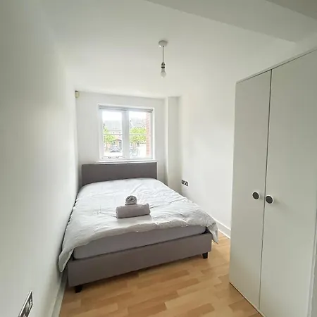 Spacious And Cosy Entire Flat 아파트 *