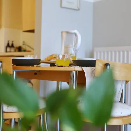 Free Parking X2 Walk To Man - Pass The Keys Manchester