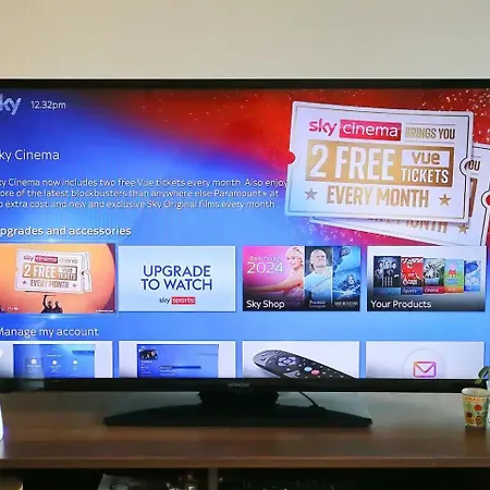 Free Parking X2 Walk To Man - Pass The Keys