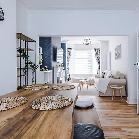 Σπίτι διακοπών The Retreat Near Salford Quays *