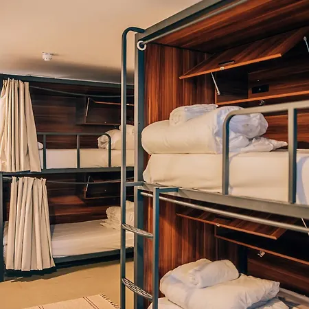 Malacuna Hostal *