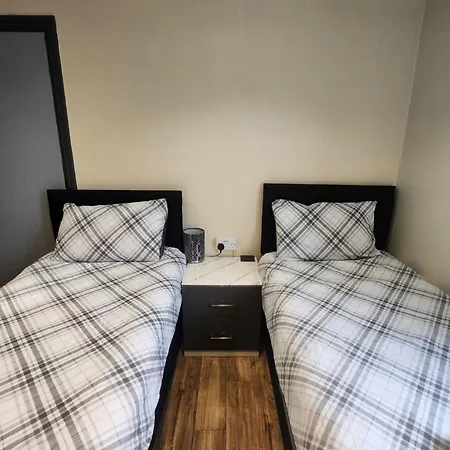 133b Park Road Stretford * Manchester