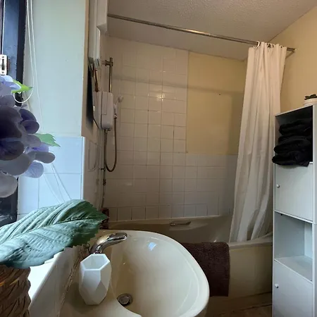 Hotel Cosy 2-bed In In Manchester