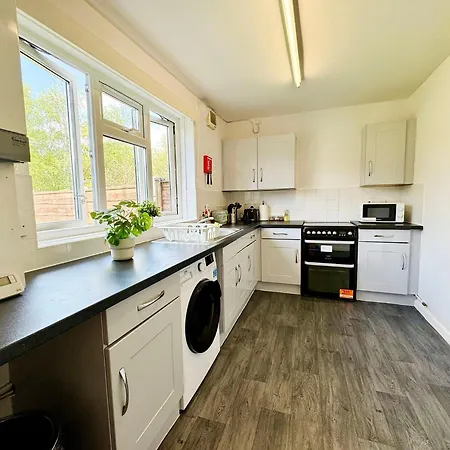 Apartmán Kozyguru Spacious 3 Bedroom 8ppl Hse 50% Off Long *