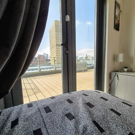 Penthouse - 2 Bedroom *