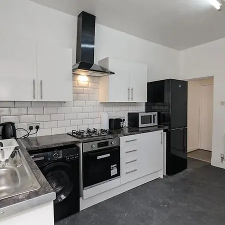 Semesterbostad Ashfield 3 Bed 1 Bath Longsight