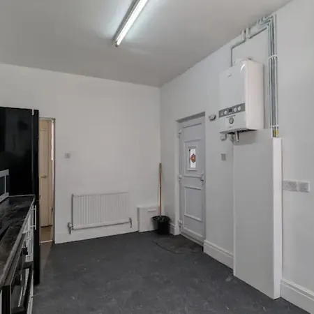 Semesterbostad Ashfield 3 Bed 1 Bath Longsight *