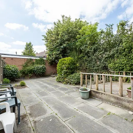 Casa vacanze Guestready - Enchanting Life In Gorse Hill Manchester