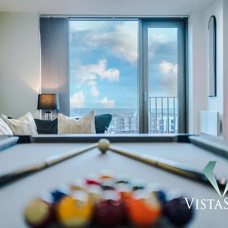 Stylish 2bdr By Vista Short Lets & Serviced With Pool Table & Free Wifi Near Διαμέρισμα Μάντσεστερ