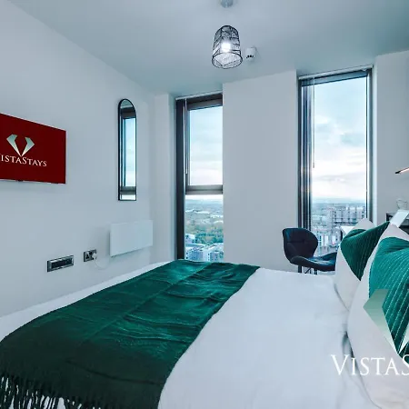 Stylish 2bdr By Vista Short Lets & Serviced With Pool Table & Free Wifi Near