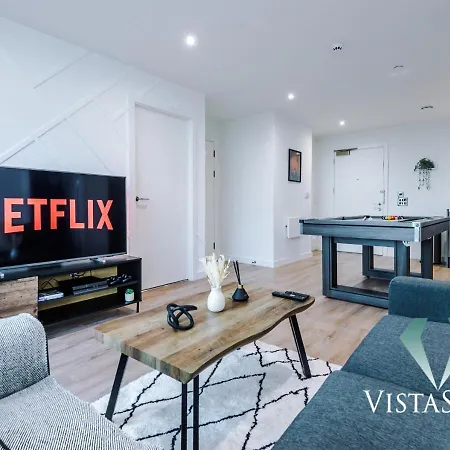 Stylish 2bdr By Vista Short Lets & Serviced With Pool Table & Free Wifi Near * Μάντσεστερ