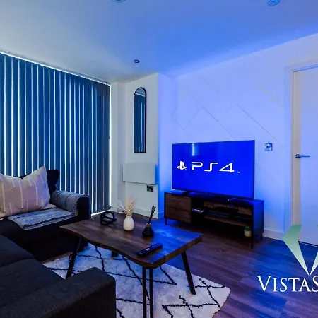 Stylish 2bdr By Vista Short Lets & Serviced With Pool Table & Free Wifi Near * Μάντσεστερ