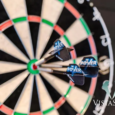 Modern Stoic 2 Bed With Dart Board By Vista Short Lets Apartament Manchester