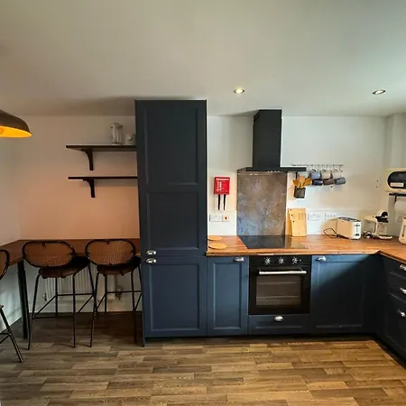 Modern Twin Near Ancoats & Etihad Stadium Manchester