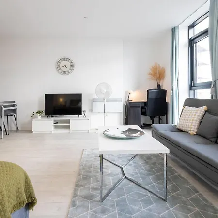 Guestready - Lovely Near Man Utd Stadium *
