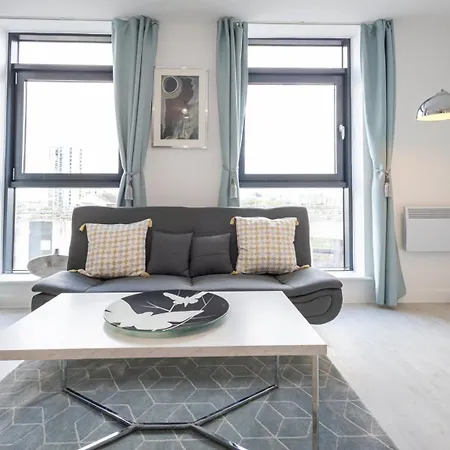 Guestready - Lovely Near Man Utd Stadium *