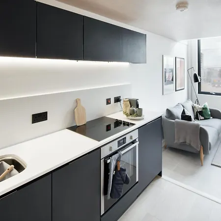 Modern 1-bed Duplex+balcony Manchester