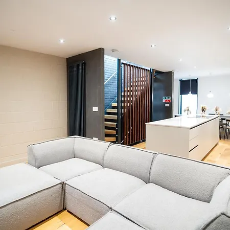 West Townhouse By Casacity