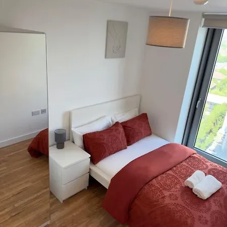 アパート Your Private Oasis In マンチェスター