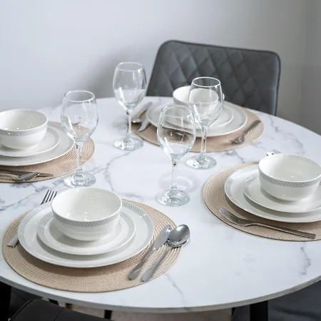 Modern 2 Bed With Driveway Near Coop Live & Etihad Stadium , Sleeps 5 , Self Checkin And Free Parking 別荘 マンチェスター