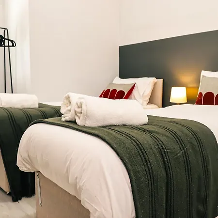 Spacious Stylish With Free Parking 10 Mins To Centre & Ao Arena Ideal For Groups & Long Tatil Evi Manchester