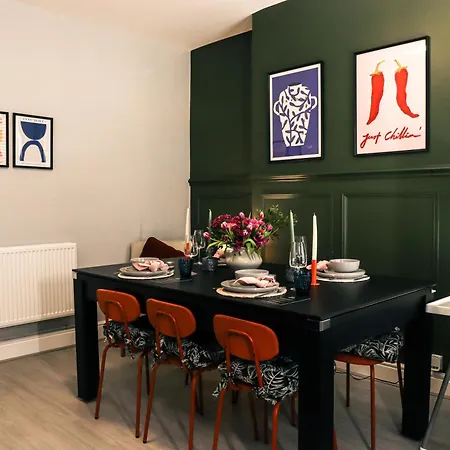 Tatil Evi Spacious Stylish With Free Parking 10 Mins To Centre & Ao Arena Ideal For Groups & Long *