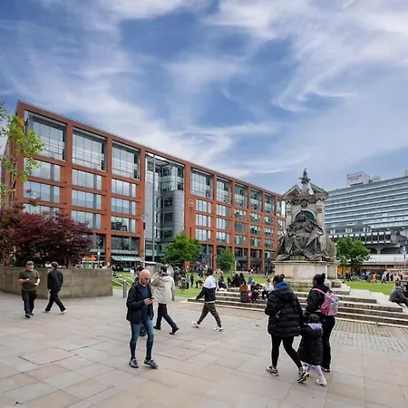 Piccadilly Luxury Three Bedroom * マンチェスター