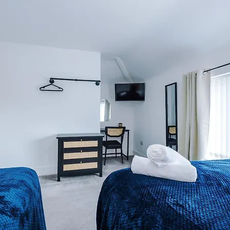 בית נופש New! Spacious 3-bed House In By 53 Degrees Property, Ideal For Business & Contractors - Sleeps 9!