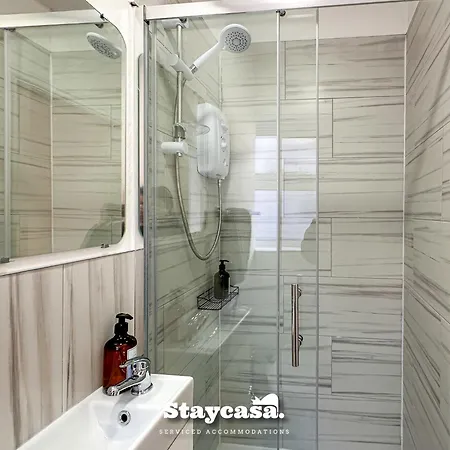 Ashfield Co-living - Private Self-cater Semesterbostad *