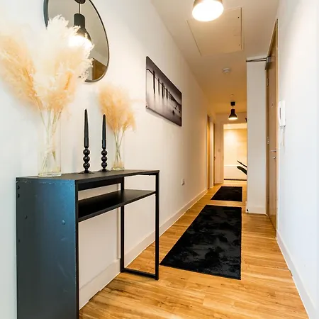 Drillzstays - Salford Quays Free Parking *