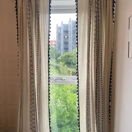 Cityfront Luxe Near Centre Facing Etihad & Coop Live, Free Parking