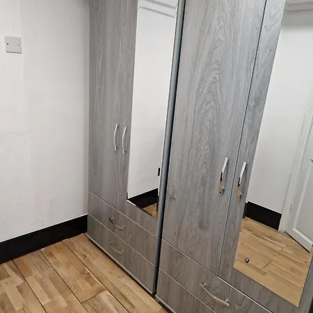 Penzion Rainsough - Shared Bathroom - Free Parking & Wifi