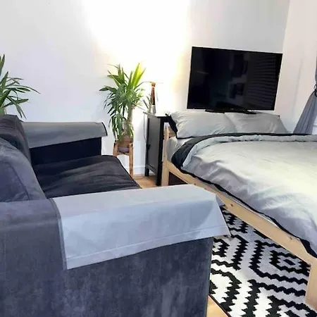 View Large 5br Town House Parking Vakantiehuis