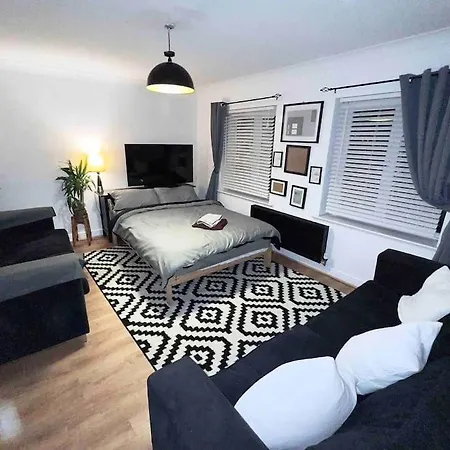 Vakantiehuis View Large 5br Town House Parking *