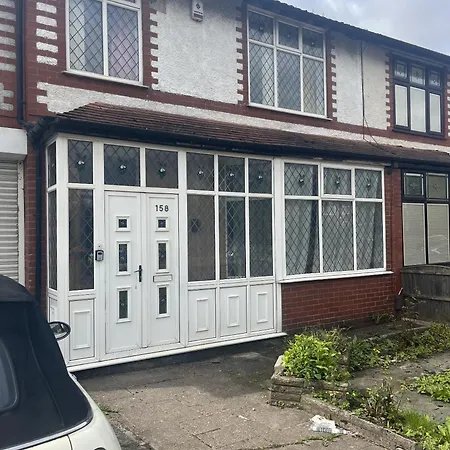 בית נופש Droylsden House