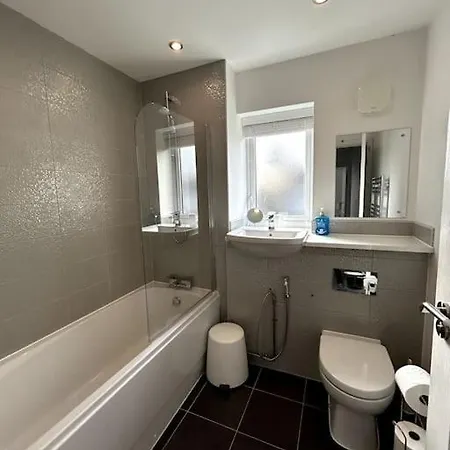 Дом отдыха 3-bedroom House Close To Centre