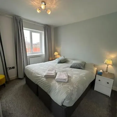 3-bedroom House Close To Centre Дом отдыха