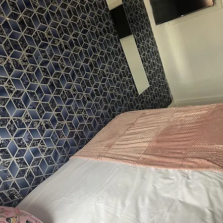 Droylsden House מנצ'סטר