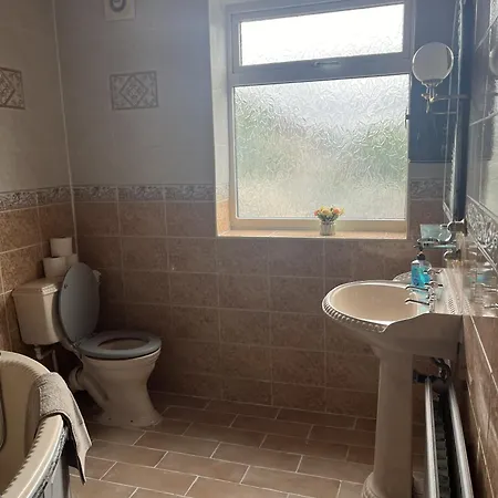 Droylsden House בית נופש מנצ'סטר