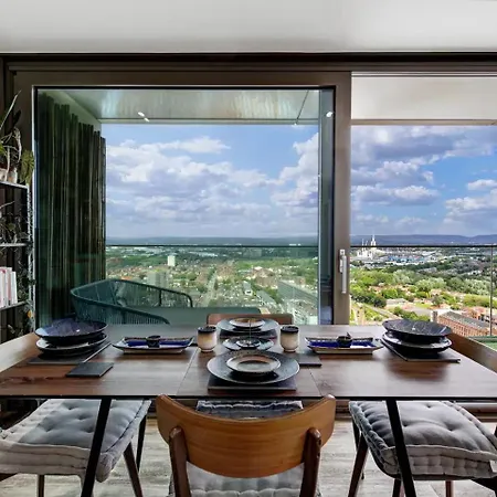 Zen Retreat Penthouse - Panoramic Views Pass The Keys *